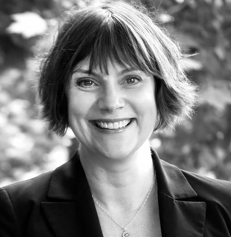 professional-resume-writer-chris-1